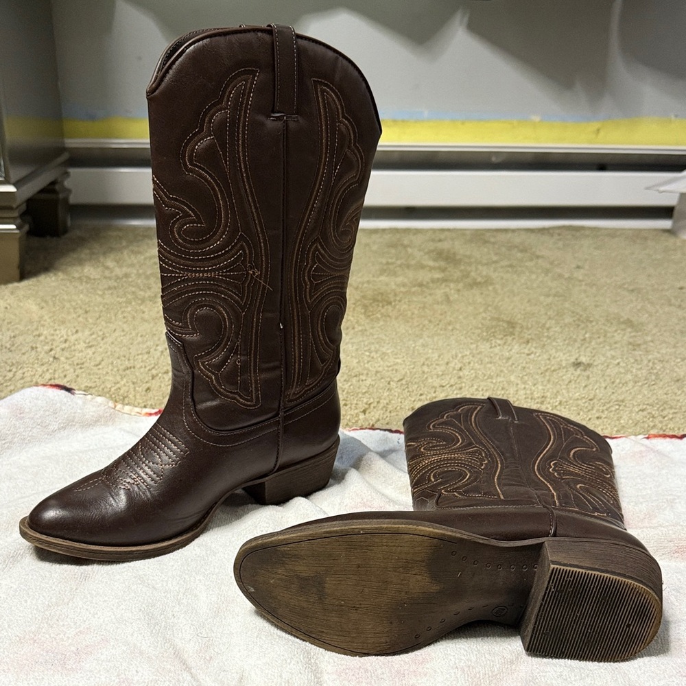 Woman’s cowboy boots